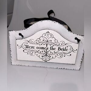 Elegant White and Black Wedding Sign